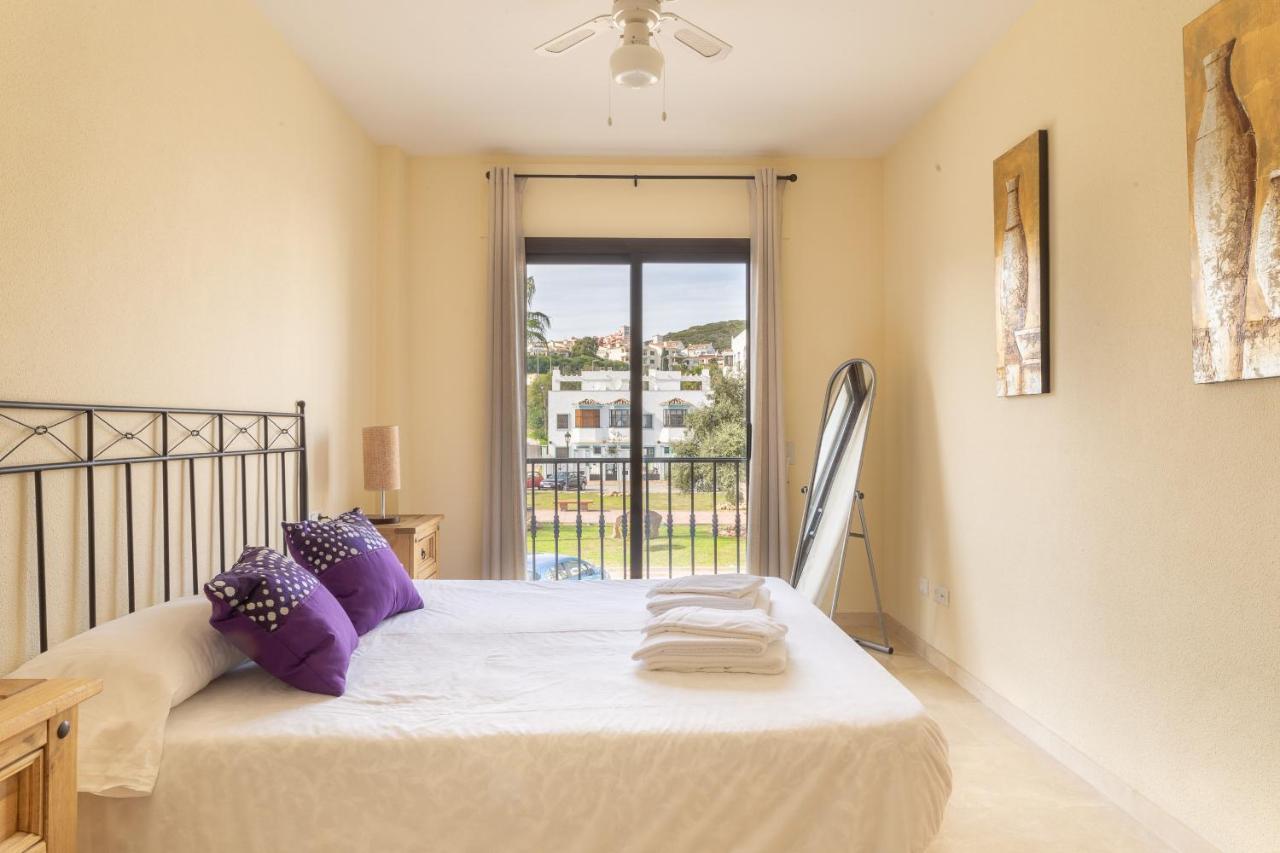 2261-Superb Apt On The Beach, On Duquesa Harbour Manilva Exterior photo
